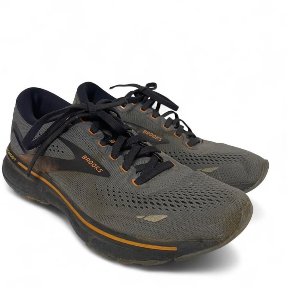 Brooks 15 Gray and Black Running Shoes 7M9W